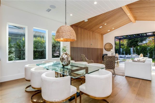 5323 Allott Avenue, Sherman Oaks, CA 91401