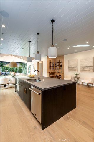 5323 Allott Avenue, Sherman Oaks, CA 91401
