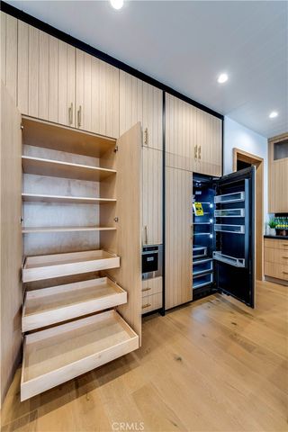 5323 Allott Avenue, Sherman Oaks, CA 91401