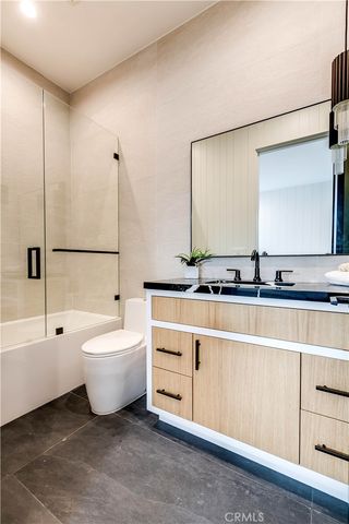 5323 Allott Avenue, Sherman Oaks, CA 91401