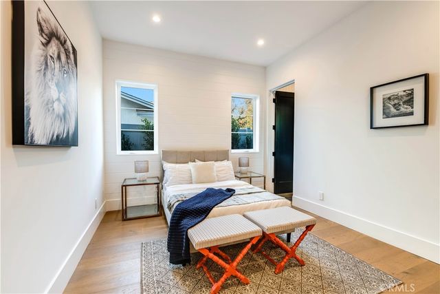 5323 Allott Avenue, Sherman Oaks, CA 91401