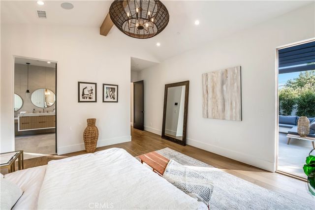 5323 Allott Avenue, Sherman Oaks, CA 91401