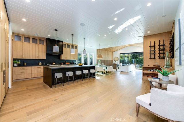 5323 Allott Avenue, Sherman Oaks, CA 91401