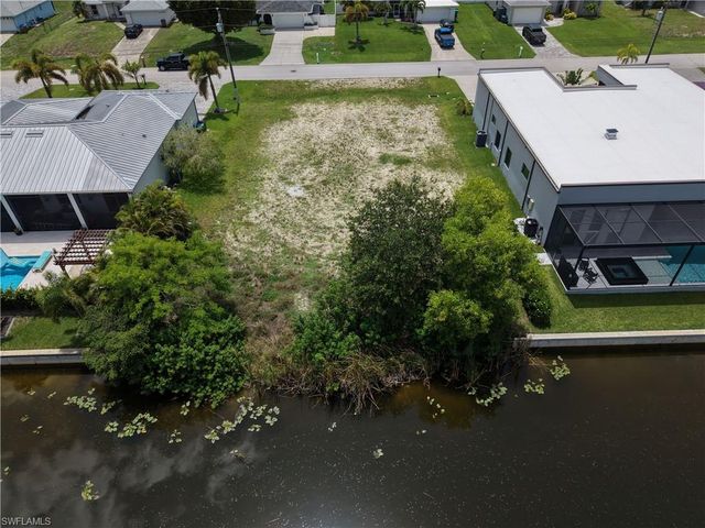 3315 SW 11th CT, Cape Coral, FL 33914