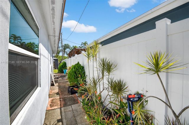 554 NW 46th St 0, Oakland Park, FL 33309