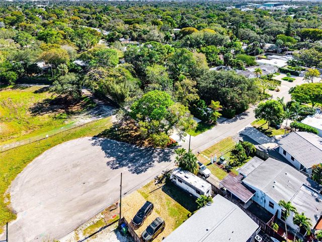 1300 SW 19th Avenue, Fort Lauderdale, FL 33312