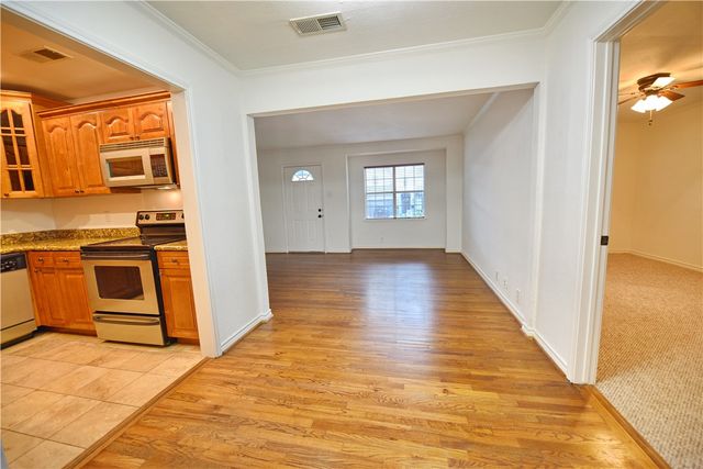8502 Ridgelea Street, Dallas, TX 75209