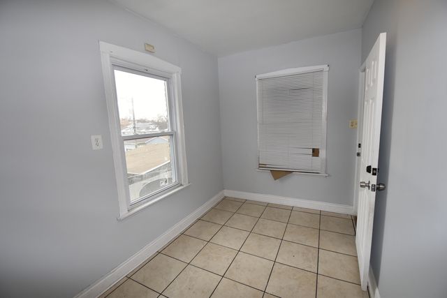 5612 S Sawyer Avenue 2, Chicago, IL 60629