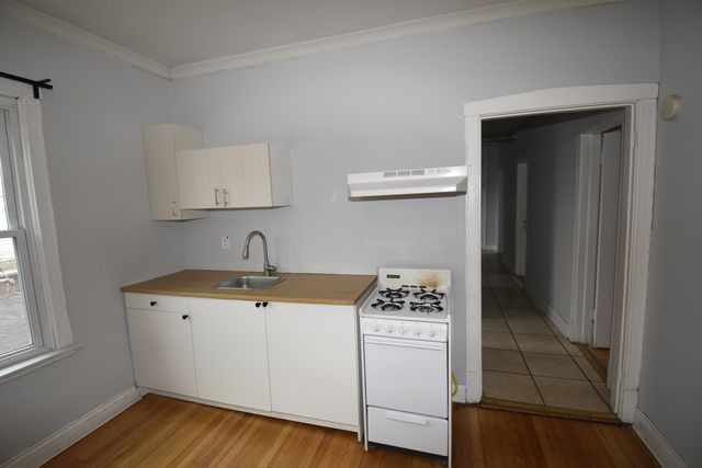 5612 S Sawyer Avenue 2, Chicago, IL 60629