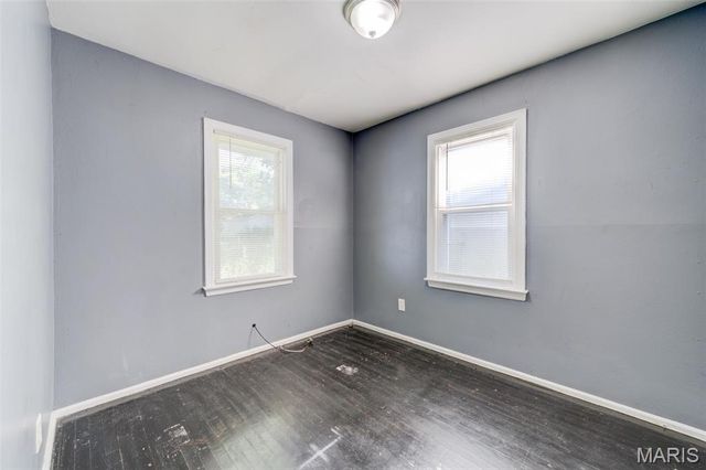 149 Flora Drive, St Louis, MO 63135