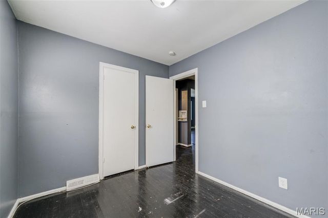 149 Flora Drive, St Louis, MO 63135