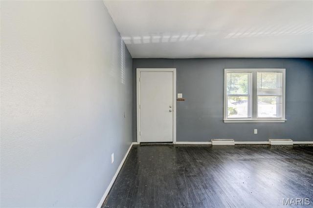 149 Flora Drive, St Louis, MO 63135
