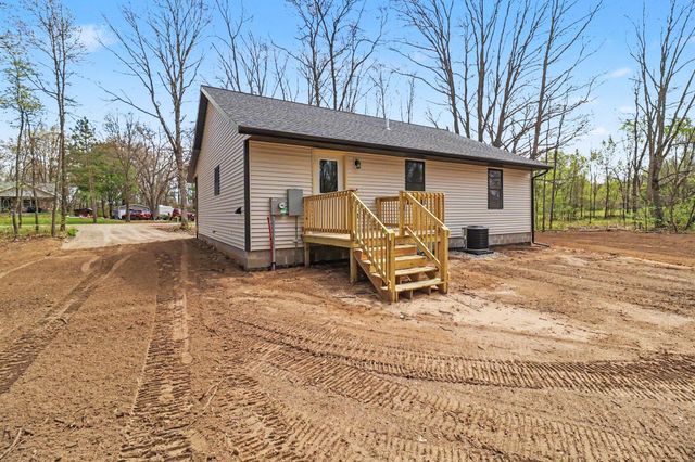 589 S Green Street, White Cloud, MI 49349