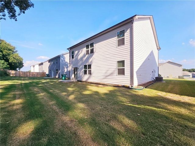 306 Walnut Grove Way, Pendergrass, GA 30567