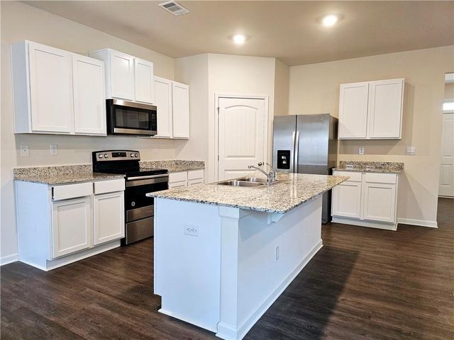 306 Walnut Grove Way, Pendergrass, GA 30567
