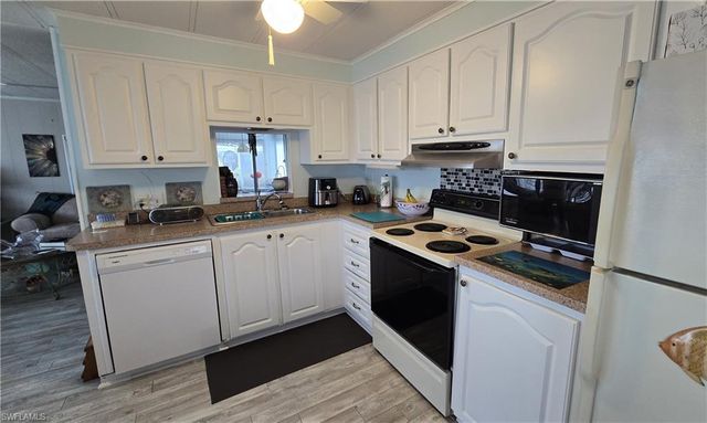 1480 Blue Heron DR, Englewood, FL 34224