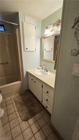 1480 Blue Heron DR, Englewood, FL 34224