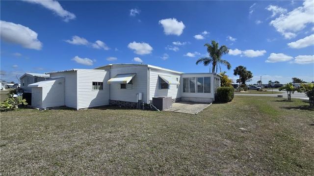 1480 Blue Heron DR, Englewood, FL 34224