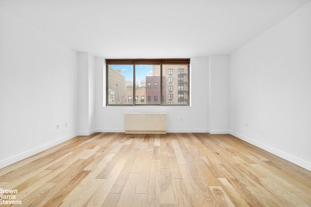 250 E 30th St Apt 3C, New York City, NY 10016