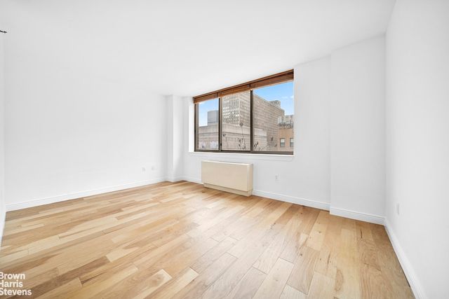 250 E 30th St Apt 3C, New York City, NY 10016