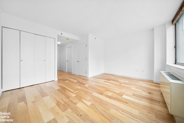 250 E 30th St Apt 3C, New York City, NY 10016
