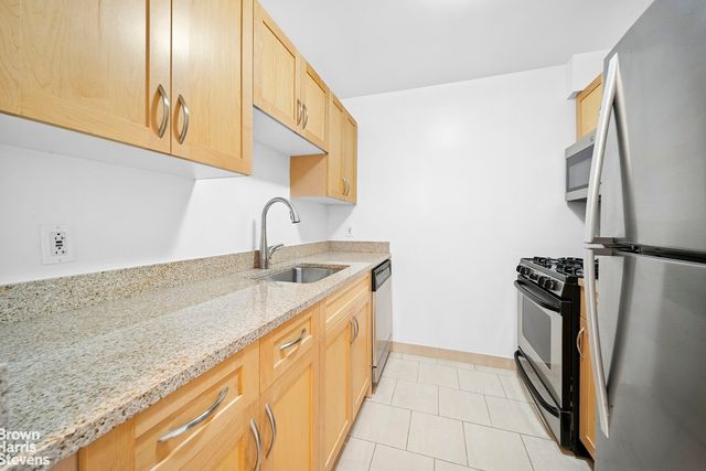 250 E 30th St Apt 3C, New York City, NY 10016
