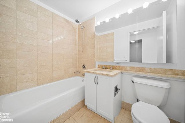 250 E 30th St Apt 3C, New York City, NY 10016