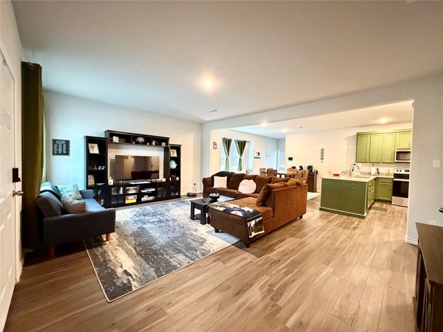 5664 Shore Point Trail, Fort Worth, TX 76119