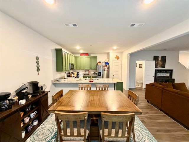 5664 Shore Point Trail, Fort Worth, TX 76119