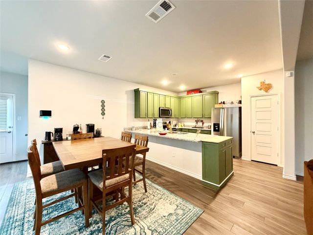 5664 Shore Point Trail, Fort Worth, TX 76119