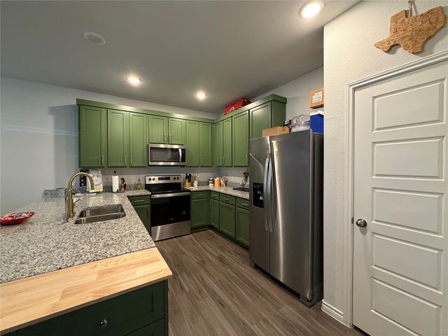 5664 Shore Point Trail, Fort Worth, TX 76119