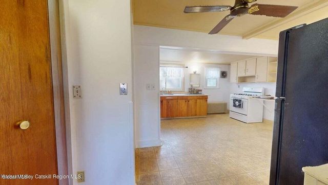 50 Kings Road, Coxsackie, NY 12051