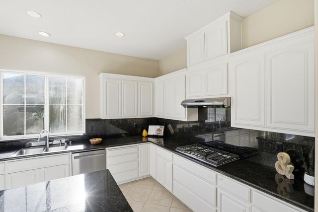 979 Via Rodriguez, San Juan Bautista, CA 95045