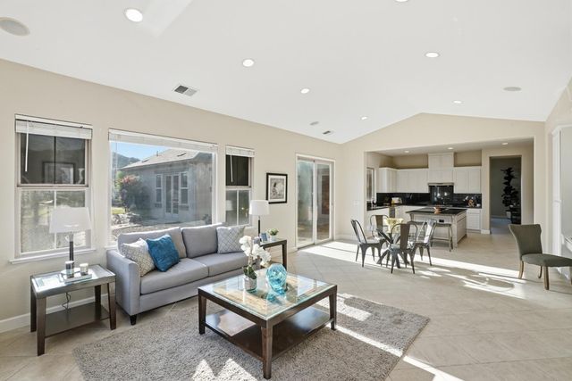 979 Via Rodriguez, San Juan Bautista, CA 95045