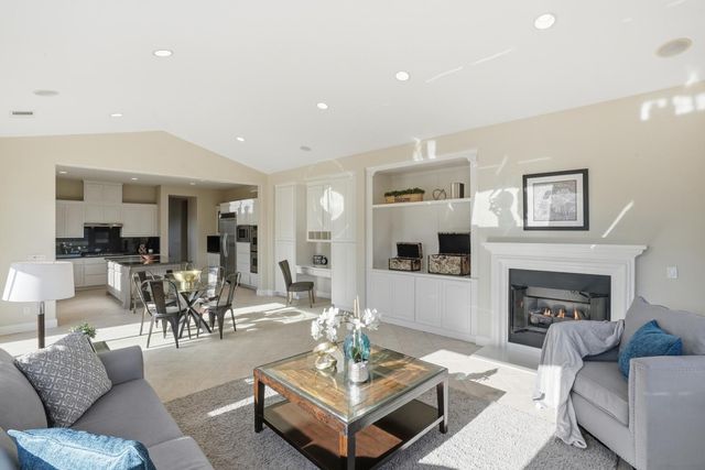 979 Via Rodriguez, San Juan Bautista, CA 95045