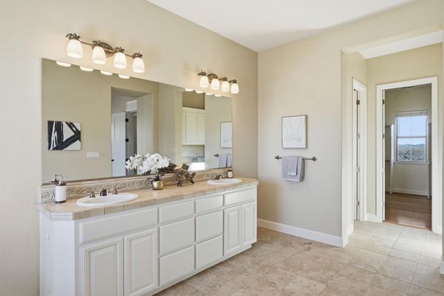 979 Via Rodriguez, San Juan Bautista, CA 95045