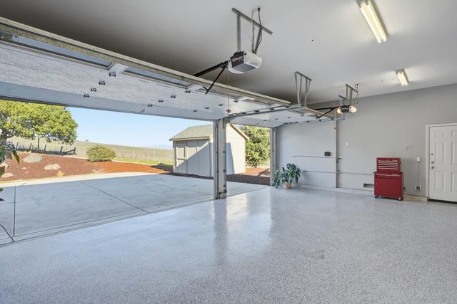 979 Via Rodriguez, San Juan Bautista, CA 95045