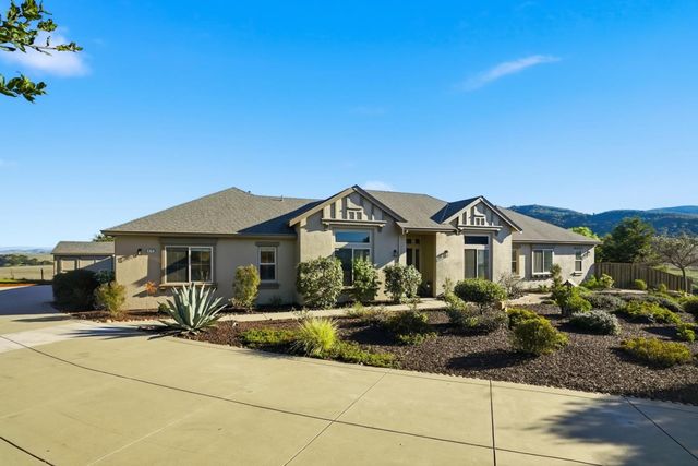 979 Via Rodriguez, San Juan Bautista, CA 95045