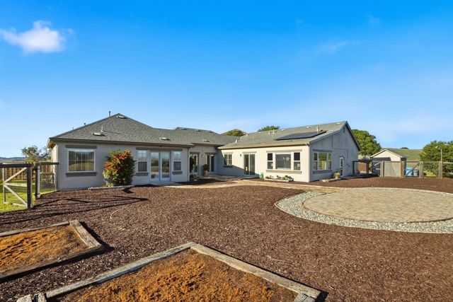 979 Via Rodriguez, San Juan Bautista, CA 95045