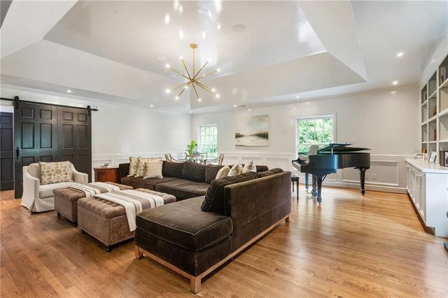 3798 Castlegate Drive, Atlanta, GA 30327