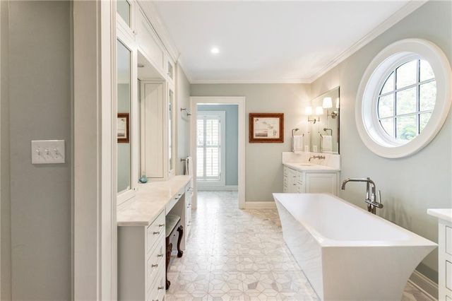 3798 Castlegate Drive, Atlanta, GA 30327