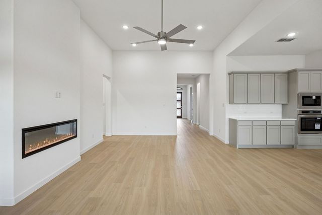 488 Hundred Acre Drive, Waxahachie, TX 75165