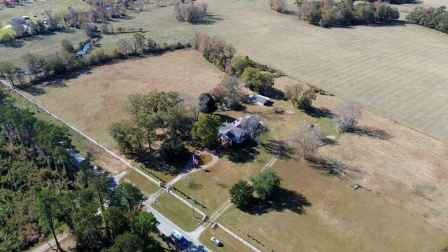 10463 County Line Road, Hemingway, SC 29554