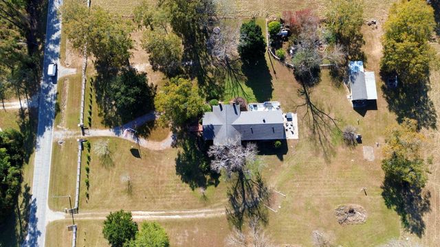 10463 County Line Road, Hemingway, SC 29554