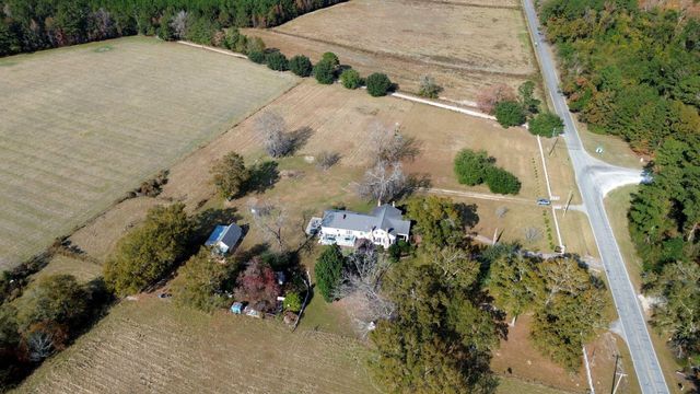 10463 County Line Road, Hemingway, SC 29554