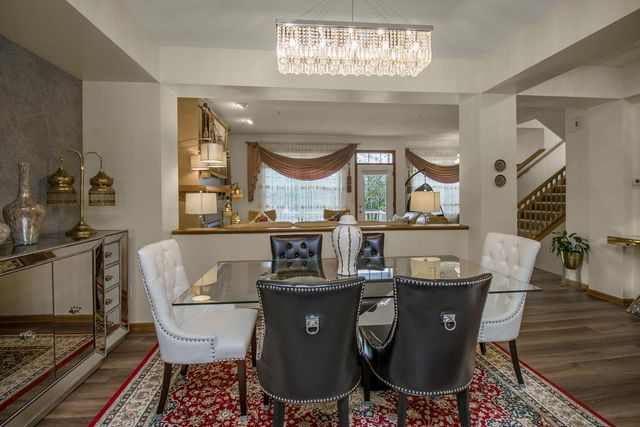 1691 Village Trail E 7, Maplewood, MN 55109