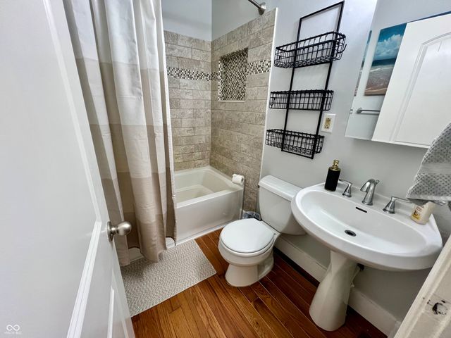 5860 Aho Drive, Avon, IN 46123