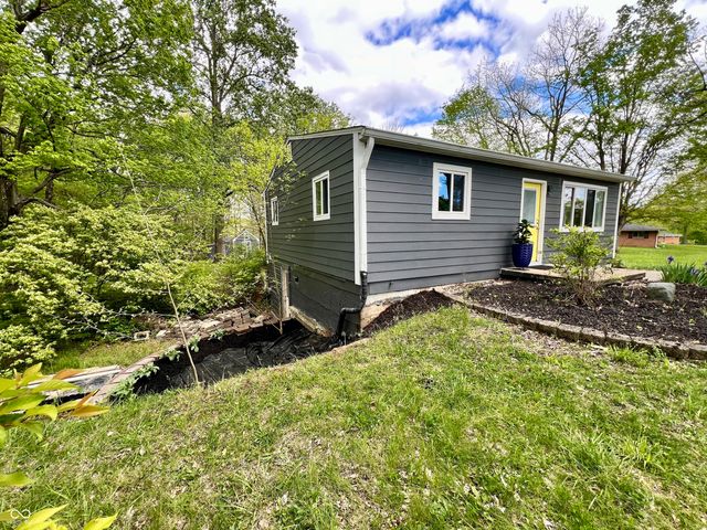 5860 Aho Drive, Avon, IN 46123