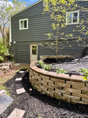 5860 Aho Drive, Avon, IN 46123