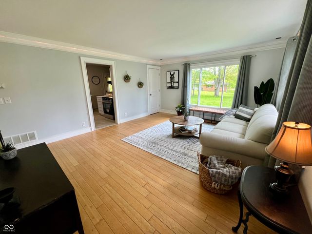 5860 Aho Drive, Avon, IN 46123